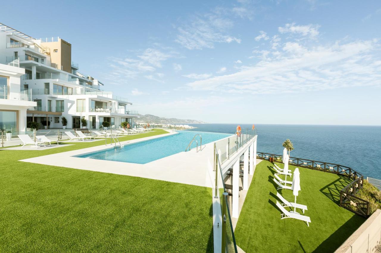 טורוקס Apartamentos Martalia Nerja מראה חיצוני תמונה