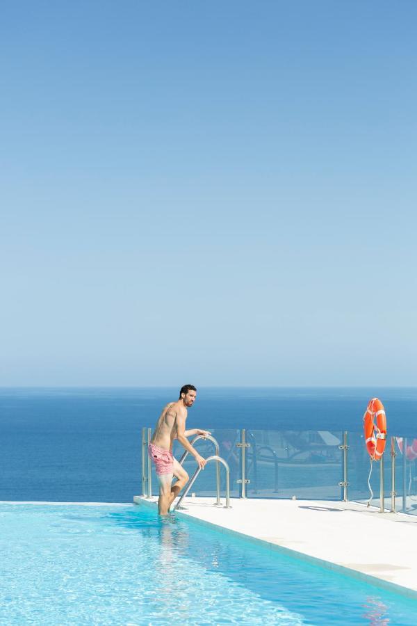 טורוקס Apartamentos Martalia Nerja מראה חיצוני תמונה