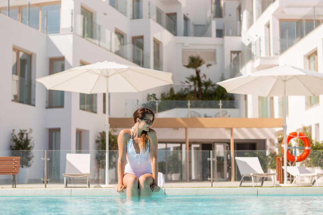 טורוקס Apartamentos Martalia Nerja מראה חיצוני תמונה