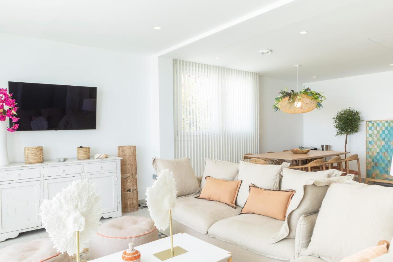 טורוקס Apartamentos Martalia Nerja מראה חיצוני תמונה